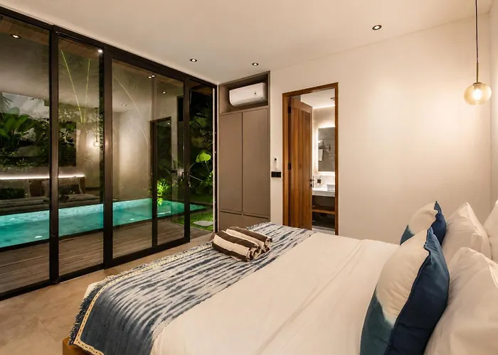 Elegant 5Br Villa Retreat Steps From Canggu Beach * Canggu (Bali)