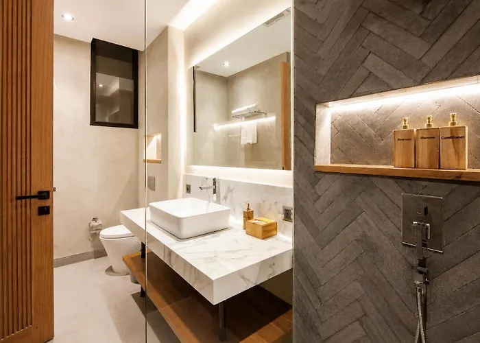 Elegant 5Br Villa Retreat Steps From Canggu Beach Villa