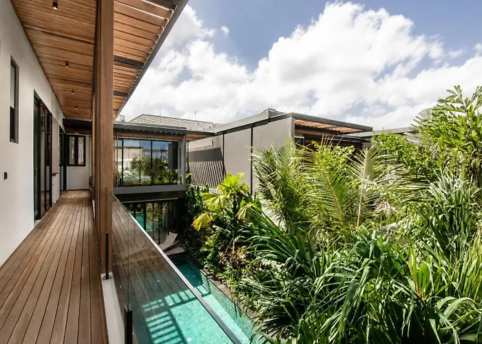 ヴィラ Elegant 5br Retreat Steps From