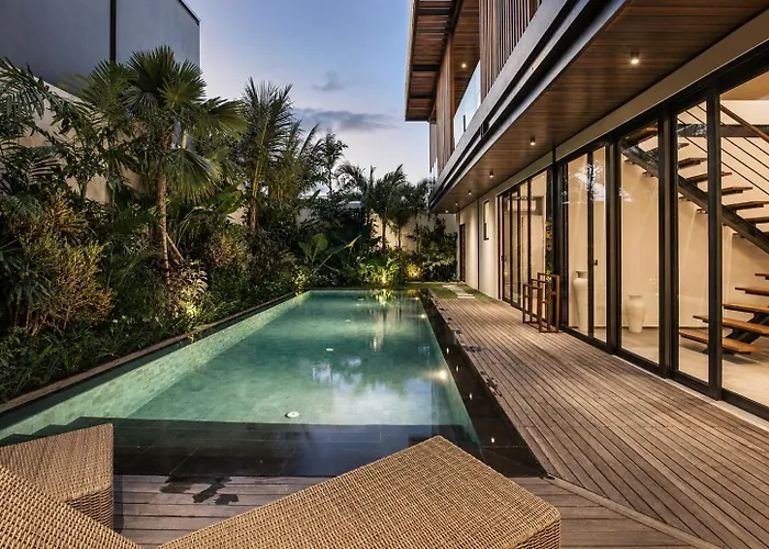 Elegant 5Br Villa Retreat Steps From Canggu Beach Canggu (Bali)